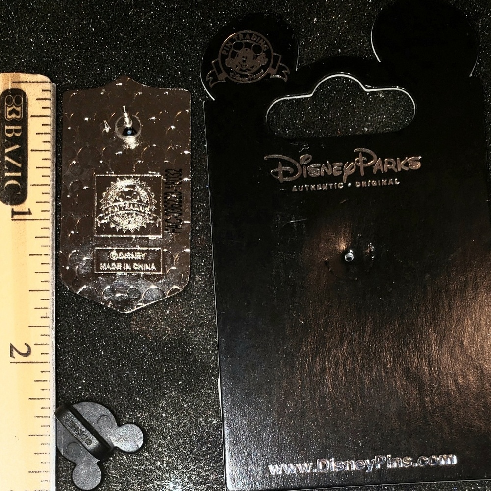 Disney Parks Mickey American Legend Pin, New - Picture 3 of 3